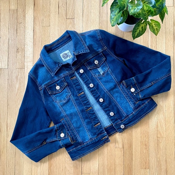 Dark Wash Button-Front Denim Jacket with Pockets – Size M - Picture 8 of 8